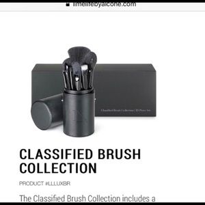 Limelight by Alcone 15 piece brush set